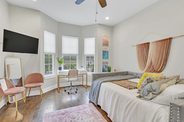 The Bluebelle East Nashville: CMA Ready Monthly Rental image 4