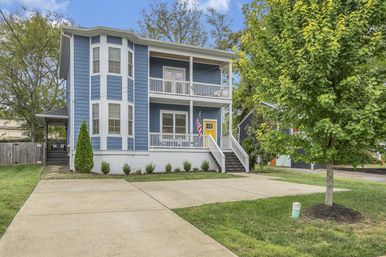 The Bluebelle East Nashville: CMA Ready Monthly Rental image 25