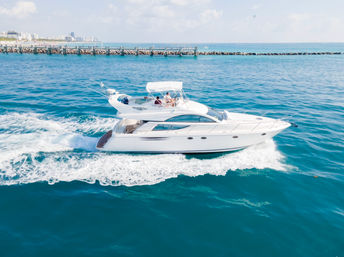 Luxury BYOB Yacht Party On Board 50’ Fairline Flybridge (Up to 13 Passengers) image 6