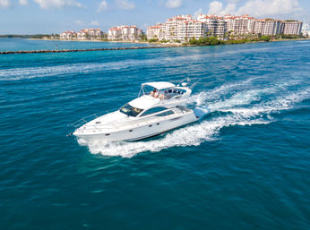 Luxury BYOB Yacht Party On Board 50’ Fairline Flybridge (Up to 13 Passengers) image 2