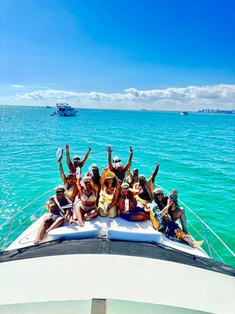 Private Luxury Yacht Experience aboard Pristine 55’ Fairline with complimentary Champagne ***Stewardess and Captain*** image 13