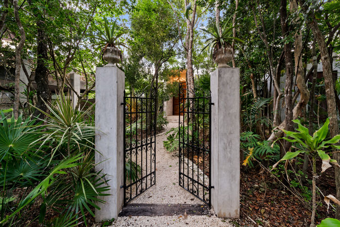 Casa Halo: Gated Luxury Villa with Pool, Sonos Sound System & Dedicated Staff image 67