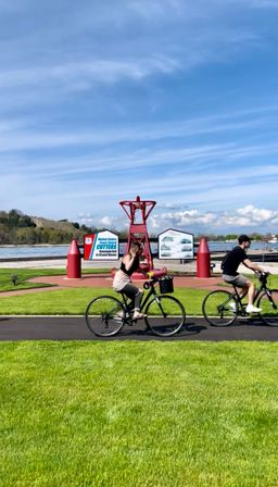 Bike & Beer Tour of Grand Haven: 3 Breweries, Beach Adventure & Local Guide image 19