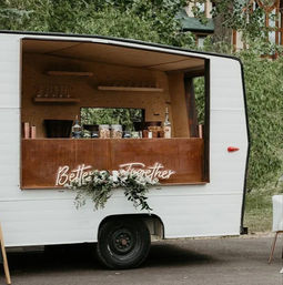 Cocktails on Wheels: The Wandering Wagon Mobile Bar Service image 4