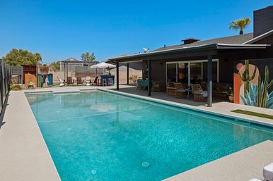 Scottsdale Social Club in Old Town: Features Outdoor Games, Large Heated Pool & More image 10