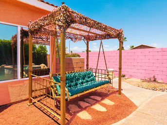 The Wild Palm: 4BR Oasis w/ Pool & Game Room image 8