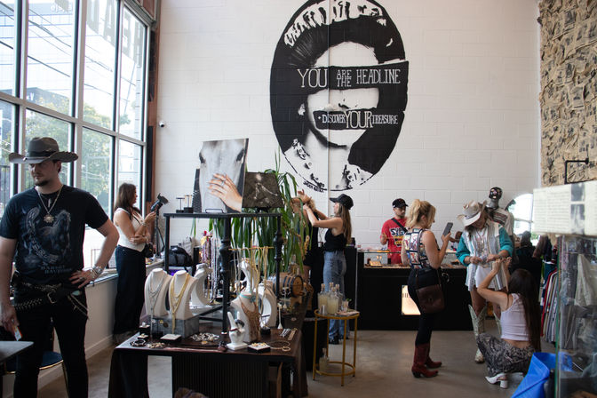 Get Styled on Music Row like a Celebrity at The Headliner Styling Suite image 9