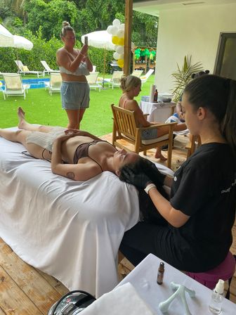 Pampering & Luxurious In-Home Spa Party: Massages image 14
