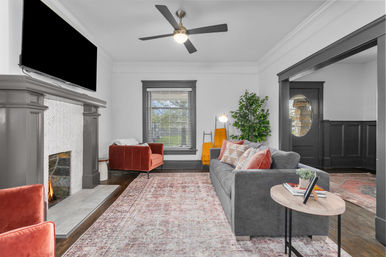 Walnut Craftsman Kansas City: Modern 5-Bed Kansas City Retreat image 6