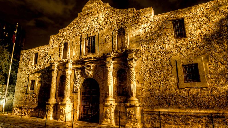 San Antonio Ghost Walk: Guided Haunted History Tour image 1