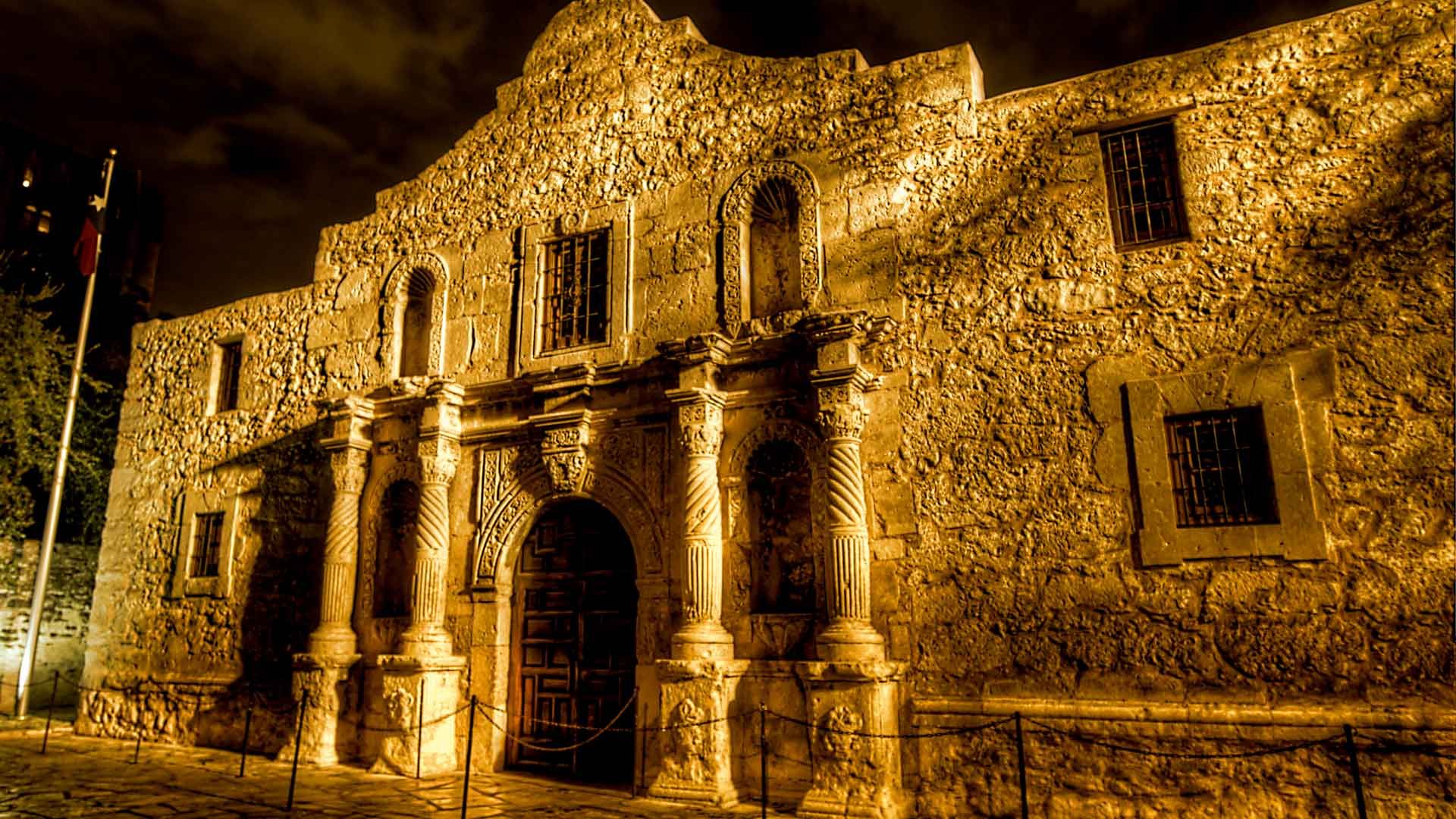 San Antonio Ghost Walk: Guided Haunted History Tour image 1