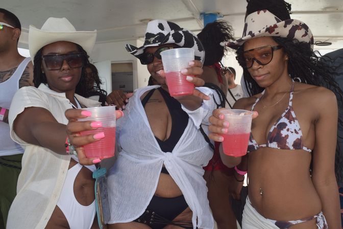 Hip Hop Party Boat with Snorkeling & Open Bar image 3