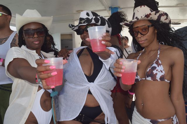 Hip Hop Party Boat with Snorkeling & Open Bar image 3