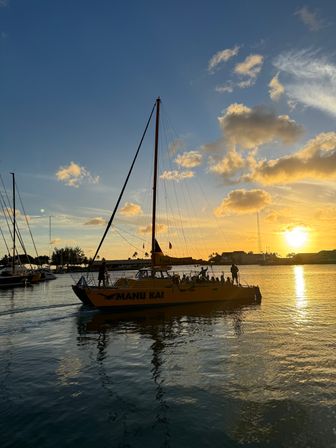 Private Honolulu Sunset Sail at Kewalo Basin Harbor with Complimentary Drinks (Up to 49 Passengers) image 10