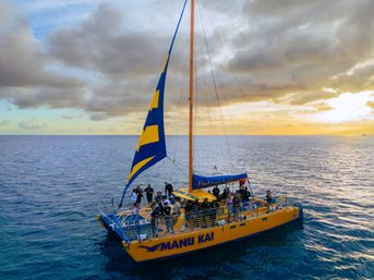 Private Honolulu Sunset Sail at Kewalo Basin Harbor with Complimentary Drinks (Up to 49 Passengers) image 1