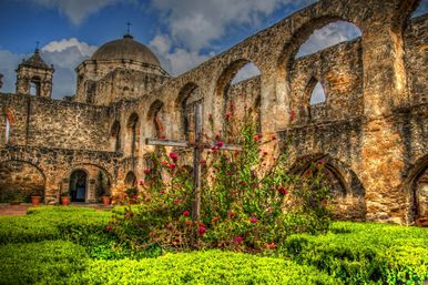 Scenic San Antonio Night Tour with Riverwalk Boat Cruise image 6