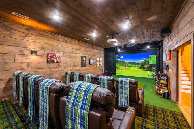 Hawk's Hollow: Golf Sim, Theater, Pool & Hot Tub image 9