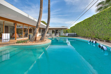 The Sunset Palms: A Mid-Century Modern Oasis image 8