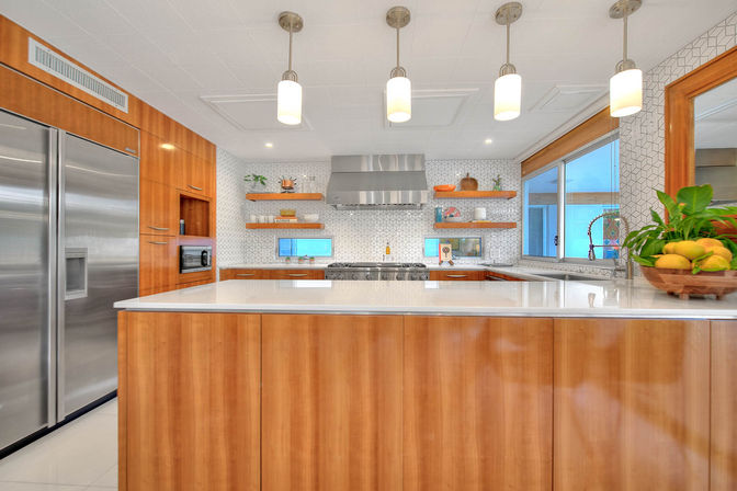 The Sunset Palms: A Mid-Century Modern Oasis image 38
