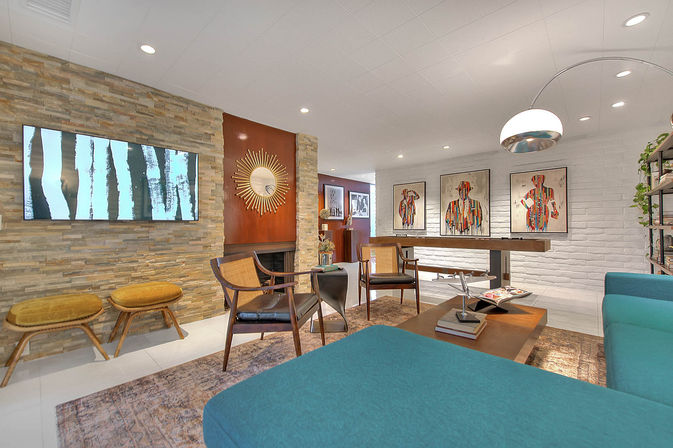 The Sunset Palms: A Mid-Century Modern Oasis image 53