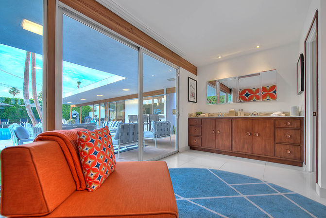 The Sunset Palms: A Mid-Century Modern Oasis image 58