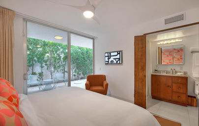 The Sunset Palms: A Mid-Century Modern Oasis image 68