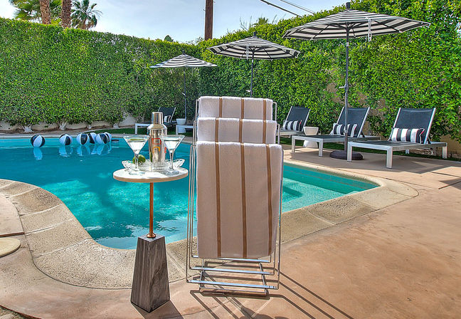 The Sunset Palms: A Mid-Century Modern Oasis image 18