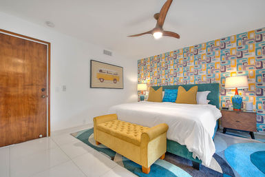The Sunset Palms: A Mid-Century Modern Oasis image 64