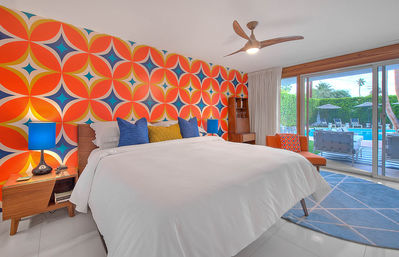 The Sunset Palms: A Mid-Century Modern Oasis image 55