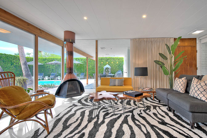 The Sunset Palms: A Mid-Century Modern Oasis image 32