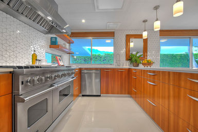 The Sunset Palms: A Mid-Century Modern Oasis image 42