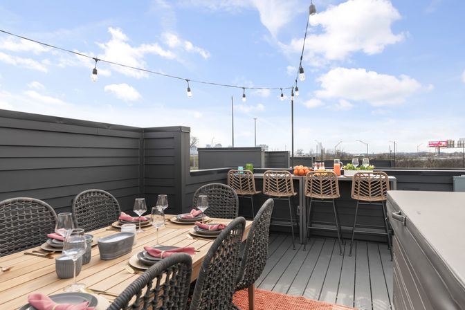 The Hubb House with Hot Tub and Rooftop Lounge image 29
