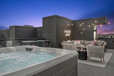 The Hubb House with Hot Tub and Rooftop Lounge image 1