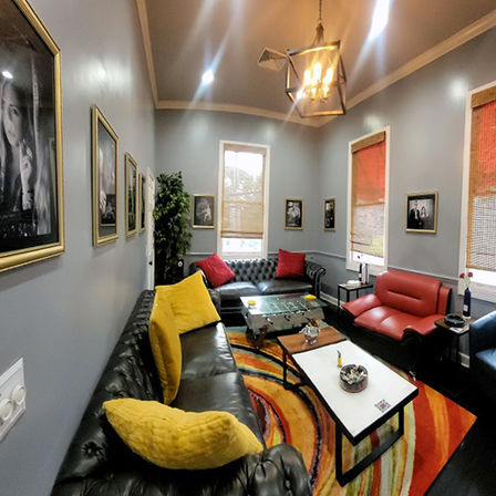 The Lipstick Lounge image 3