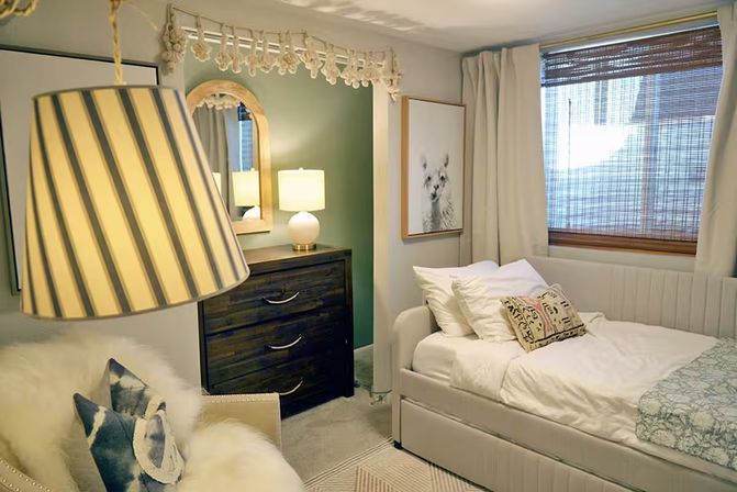 The Daphne: 4BR with Fenced Yard, Hot Tub, Home Theater + Gym image 30