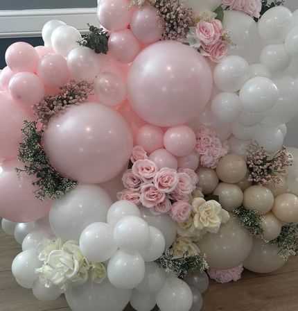 Vibrant Air Balloon Set Ups for Every Occasion image 6