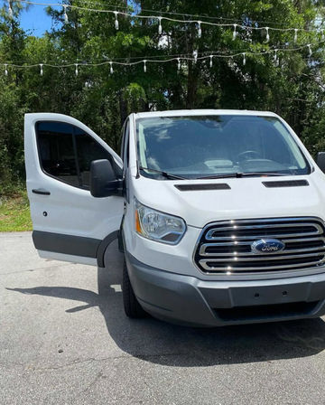 Explore Destin with the Crew: Comfortable & Convenient Van Rentals image 2