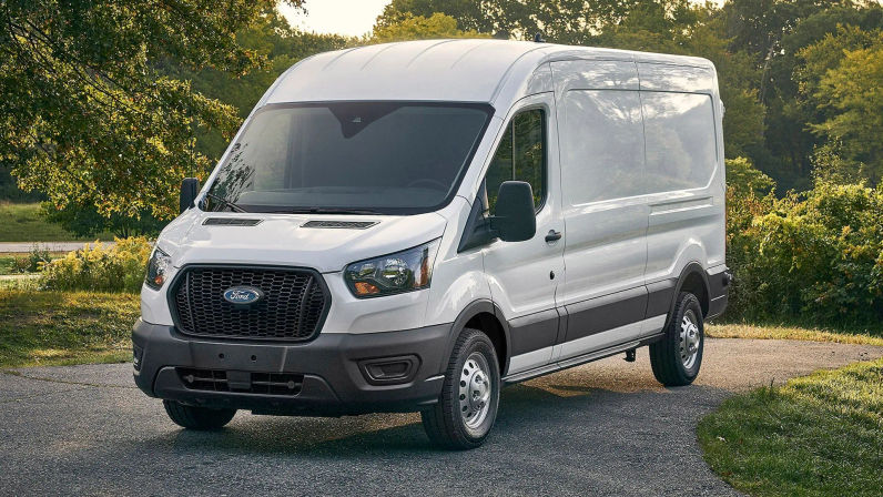 Explore Destin with the Crew: Comfortable & Convenient Van Rentals image 1