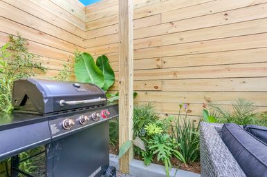 Zen Paradise: NOLA Oasis with Private Hot Tub and Shared Heated Pool image 23