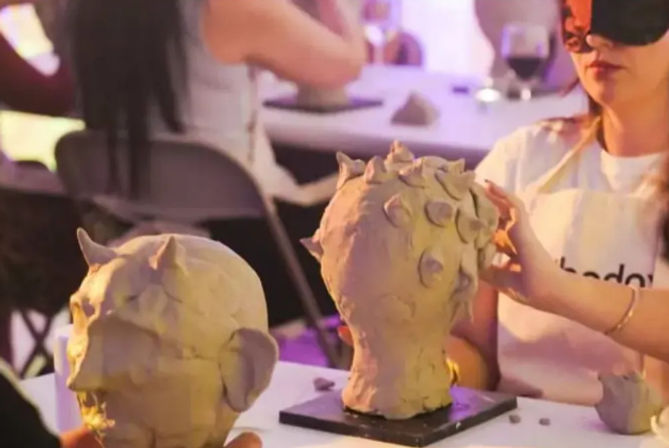 Sculpture Without Sight: Immersive Sensory Sculpting Experience image 4