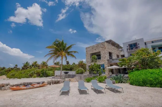 Casa Kira: Luxury 6BR Villa with Private Pool & Beach Access image 3