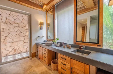 Casa Kira: Luxury 6BR Villa with Private Pool & Beach Access image 31