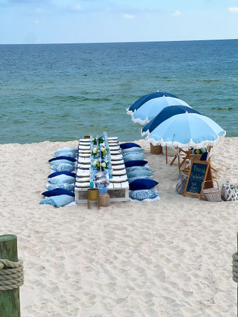 Luxury Picnic Experiences: Beach, Backyard, Bay & Indoor Setups image 8