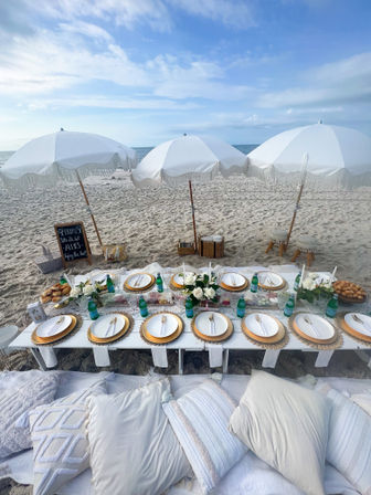 Luxury Picnic Experiences: Beach, Backyard, Bay & Indoor Setups image 3