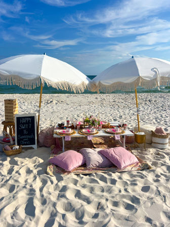 Luxury Picnic Experiences: Beach, Backyard, Bay & Indoor Setups image 9