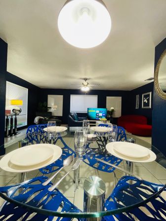 Wandering Jewels: Two Homes = Double the Space and Fun! image 19