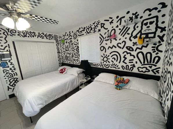 Wandering Jewels: Two Homes = Double the Space and Fun! image 42