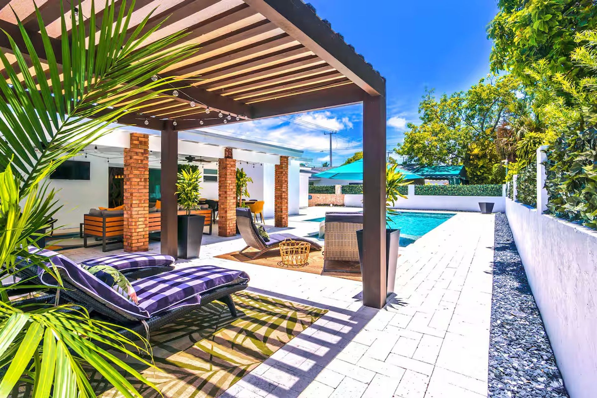Paradise Palm Villa - Large Miami Getaway Home: Modern Villa with Pool & Entertainment Space image 2