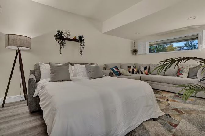 Paradise Palm Villa - Large Miami Getaway Home: Modern Villa with Pool & Entertainment Space image 13