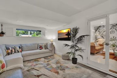 Paradise Palm Villa - Large Miami Getaway Home: Modern Villa with Pool & Entertainment Space image 15